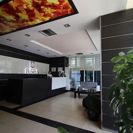 Hotel Bonita Kryemëdhej